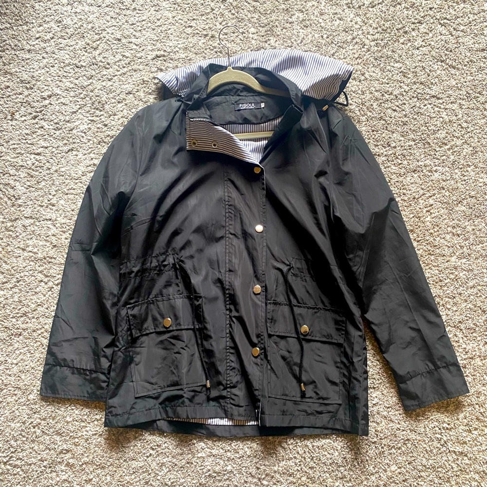 Medium black rain jacket